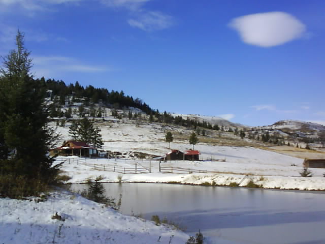 032 Cabins In Snow 6th Oct.jpg